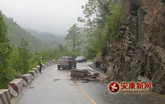 白河交警及時排除道路隱患-(3).jpg