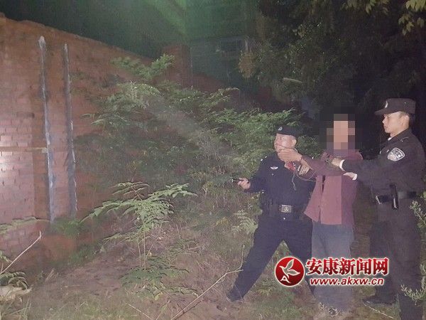 民警路遇盜賊作案 英勇果敢將其智擒4_副本.jpg