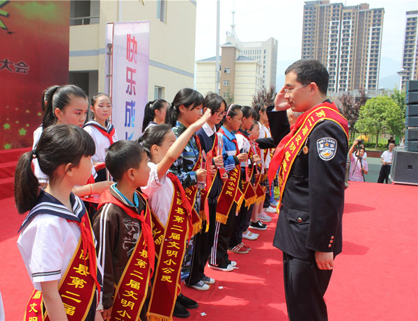 漢陰：100名“文明小公民”“六一”節前受表彰