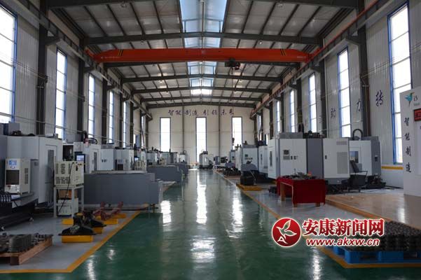 奧邦智能工廠內景.jpg